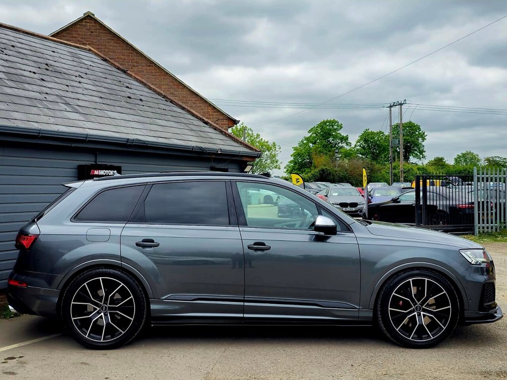 4.0 TDI V8 SUV 5dr Diesel Tiptronic quattro Euro 6 (s/s) (435 ps) Image